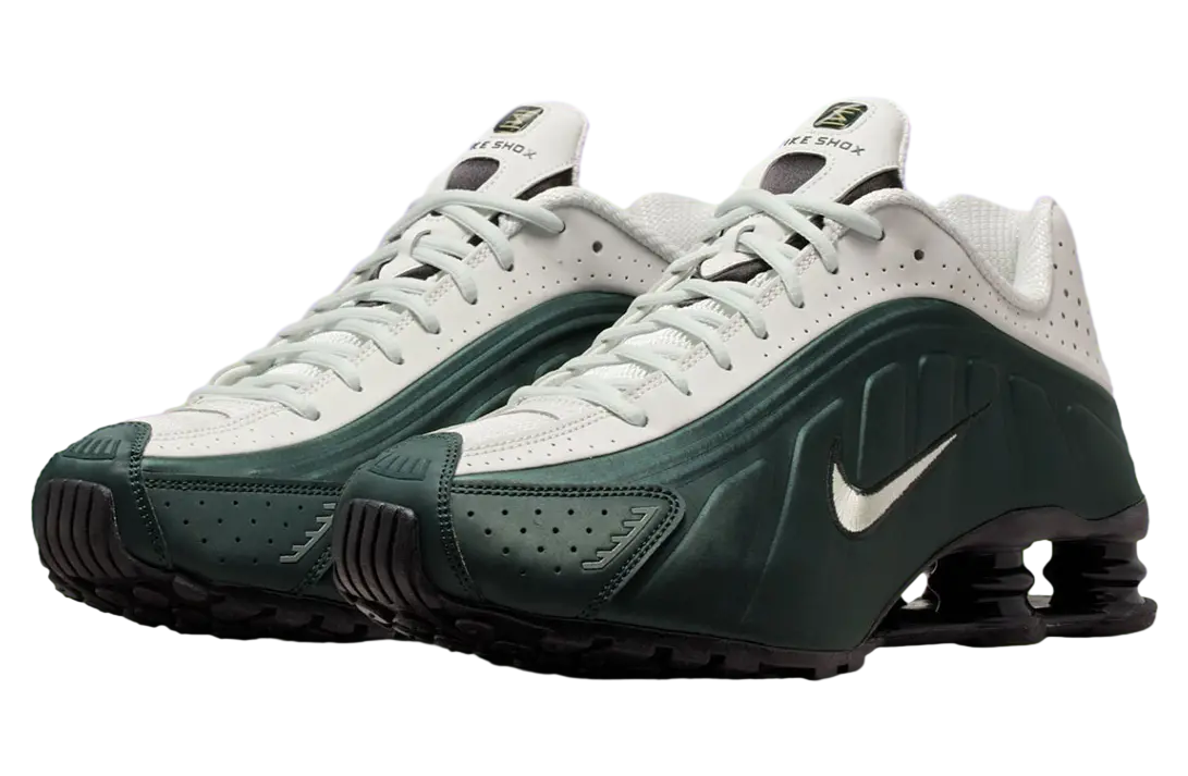 Nike Shox R4 khoác lên mình diện mạo cổ điển với phối màu “Black Spruce” Nike Shox R4 khoác lên mình diện mạo cổ điển với phối màu “Black Spruce”