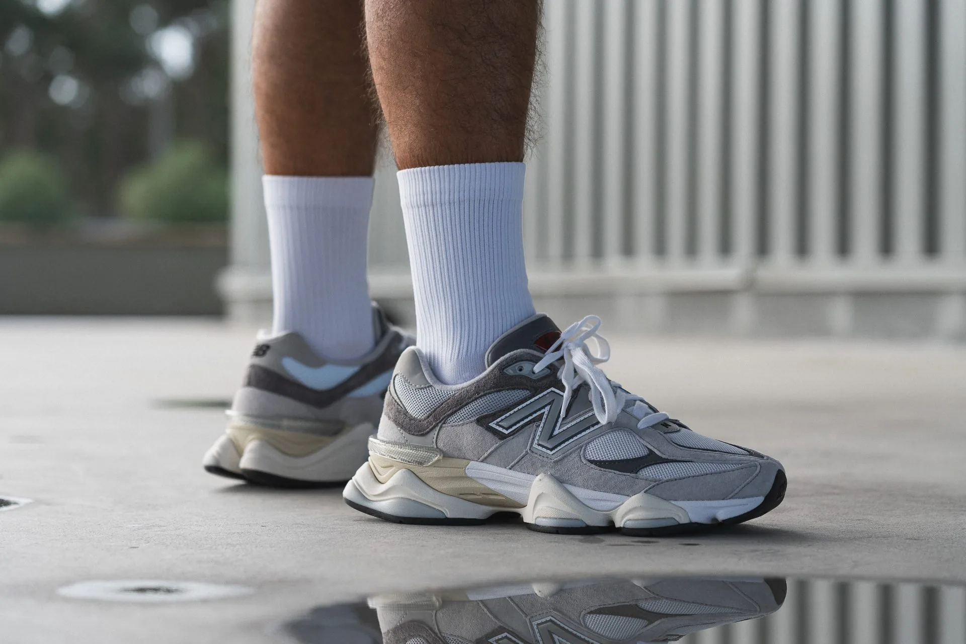 Hinh anh 3: Hinh anh cac mau sneaker noi bat mua le hoi 2025 nhu Air Jordan, Nike Dunk, New Balance va Hoka.