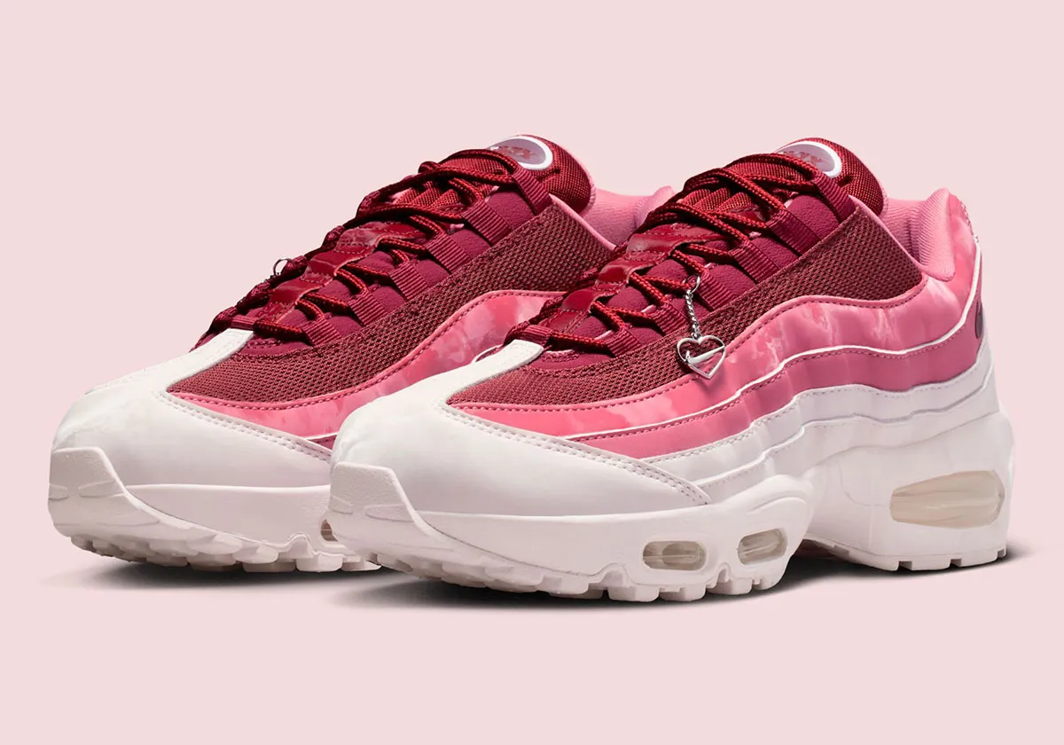 Các mẫu giày sneaker phát hành nhân dịp Valentine năm 2026