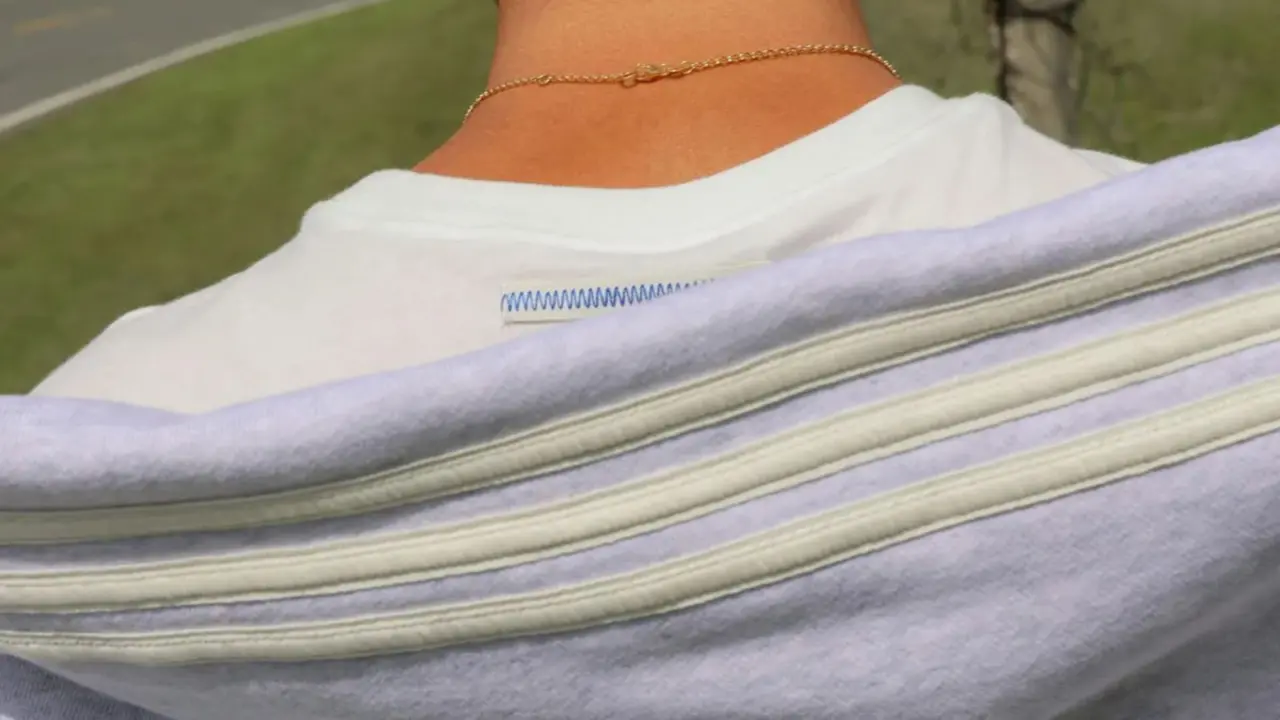 Hinh anh 8: Bad Bunny x adidas Originals - Bo suu tap thoi trang streetwear
