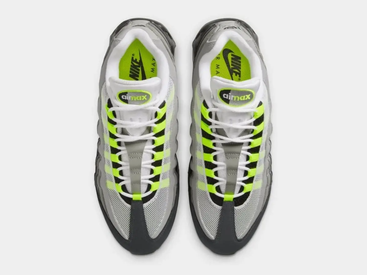 Air Max 95 OG Neon: Điều gì khiến phiên bản này khác biệt?