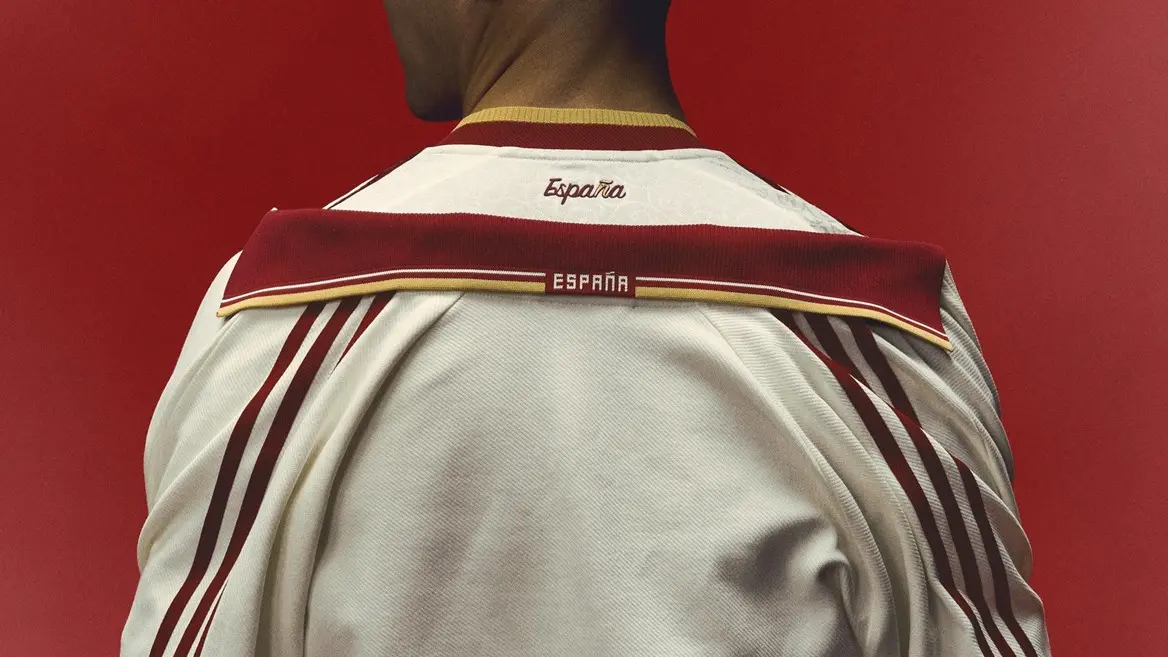 Áo đấu WC 2026 sân khách: adidas mang Trefoil trở lại World Cup sau 36 năm