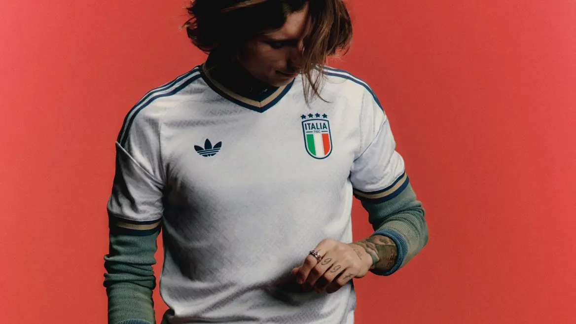 Áo đấu WC 2026 sân khách: adidas mang Trefoil trở lại World Cup sau 36 năm
