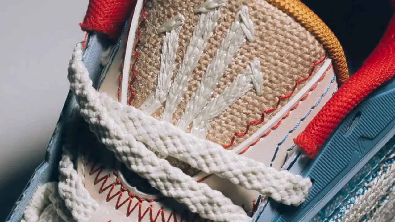 Hinh anh 4: Sneaker Politics x ANTA Kai 3 Patchwork voi thiet ke da chat lieu va mau sac, ra mat tai Dallas.