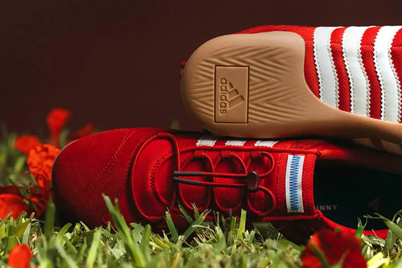 Bad Bunny x Adidas “Vivid Red” lấy cảm hứng từ những cây phượng vĩ của Puerto Rico