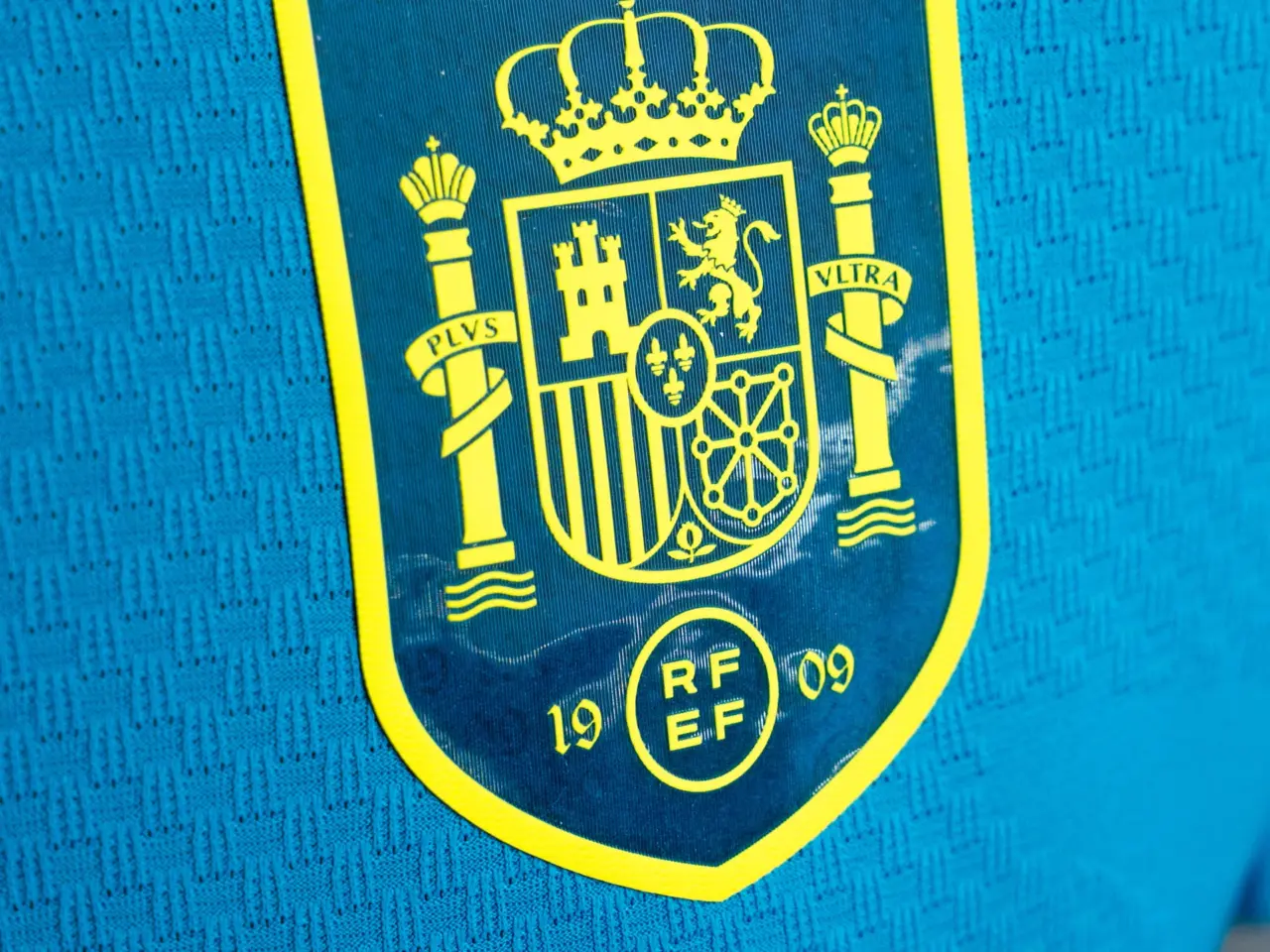 Áo đấu WC 2026: adidas hé lộ cảm hứng thiết kế áo thủ môn