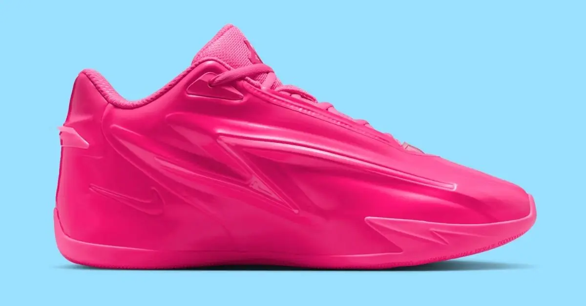 Giày bóng rổ Nike KD 19 "Bubble Gum Bounce" nổi bật với sắc hồng