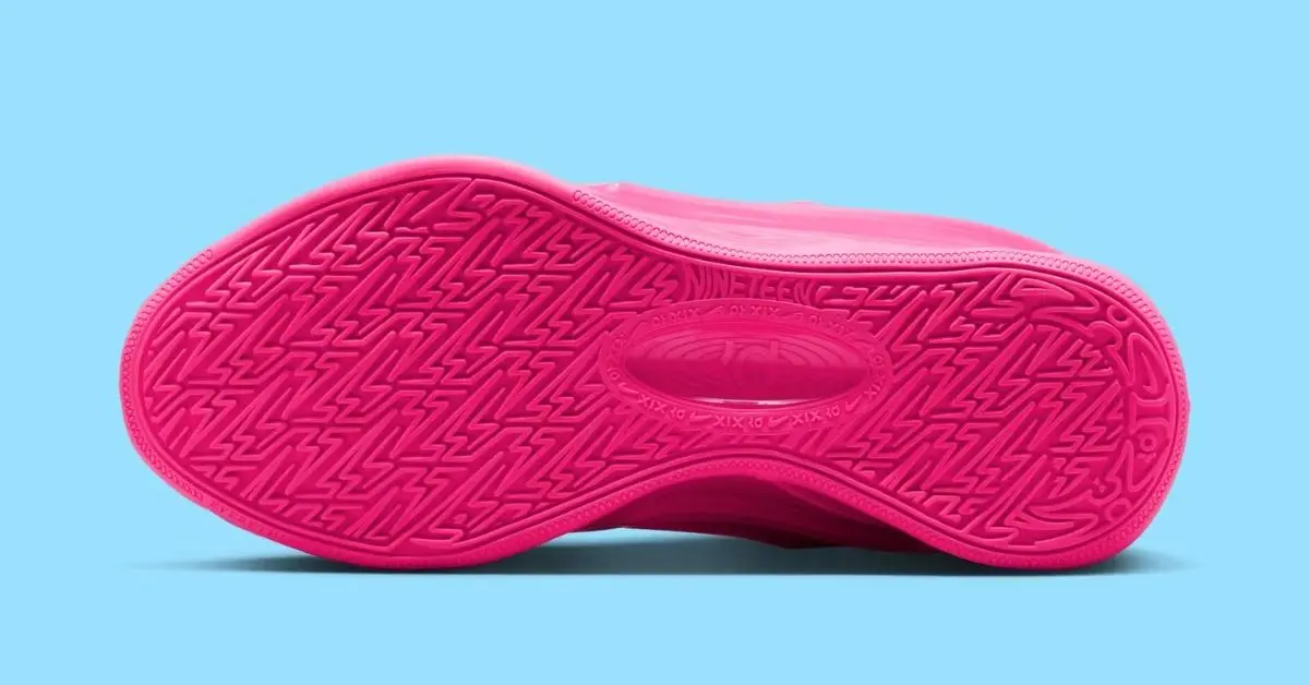 Giày bóng rổ Nike KD 19 "Bubble Gum Bounce" nổi bật với sắc hồng