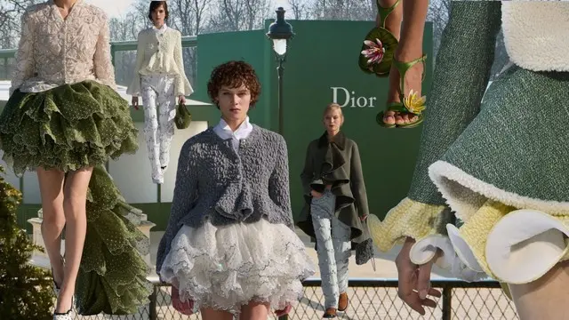Christian Dior Thu Đông 2026: Nhẹ Nhàng Và Bay Bổng