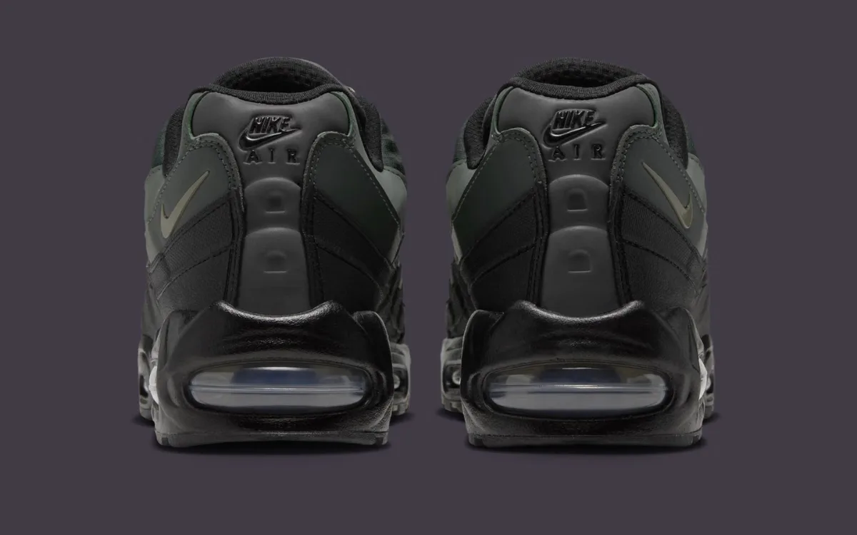 nike-air-max-95-gore-tex-ra-mat-voi-ba-phoi-mau-moi-18 nike-air-max-95-gore-tex-ra-mat-voi-ba-phoi-mau-moi-18