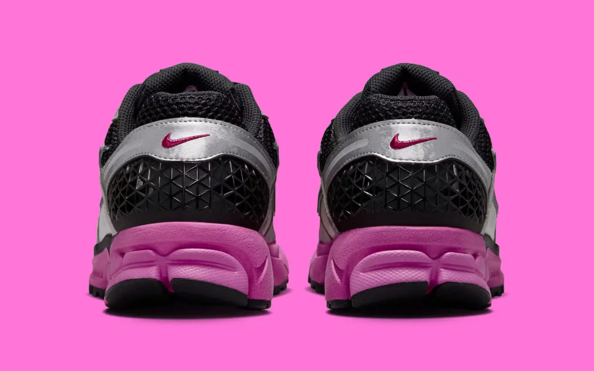nike-vomero-5-fire-pink-noi-bat-voi-bo-de-hong-ca-tinh-4